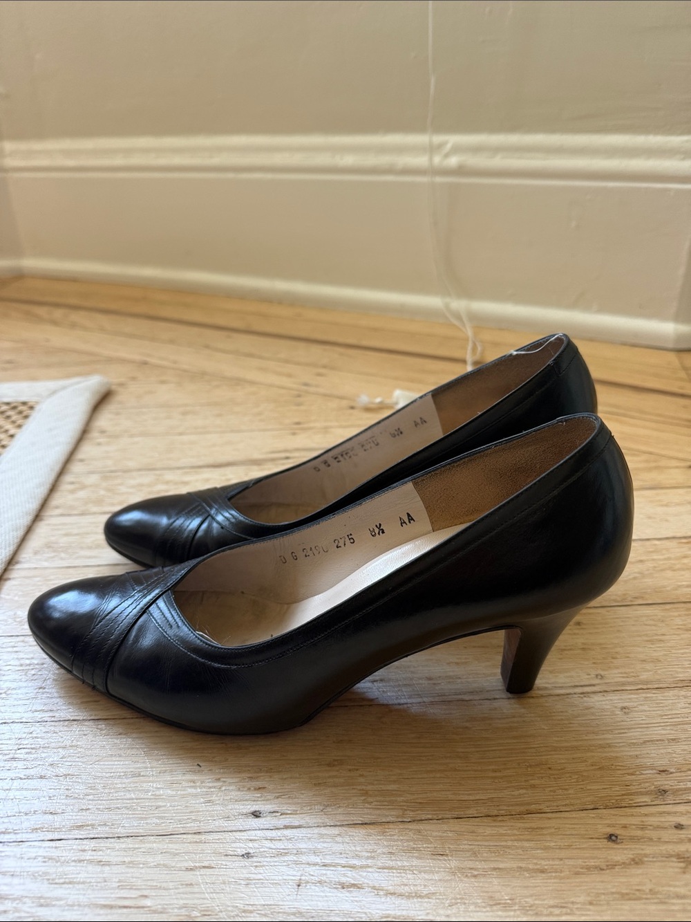 Vintage Salvatore Ferragamo Black Leather Pointed-Toe Pumps Cross-Stitch Detail